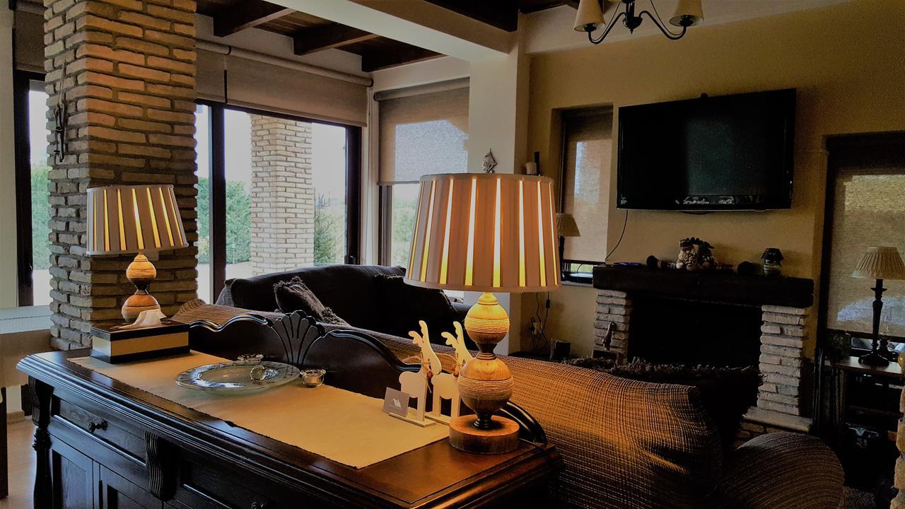 Mountain Chalet Livadi อาราโชวา ภายนอก รูปภาพ