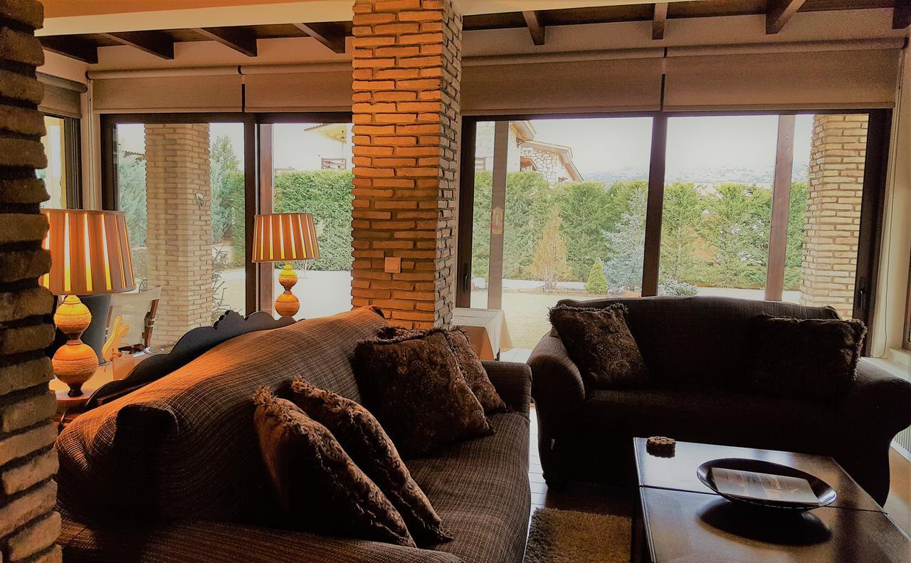 Mountain Chalet Livadi อาราโชวา ภายนอก รูปภาพ